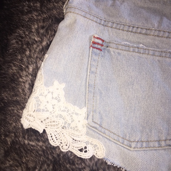 BDG dolphin hem lace shorts - Picture 4 of 7